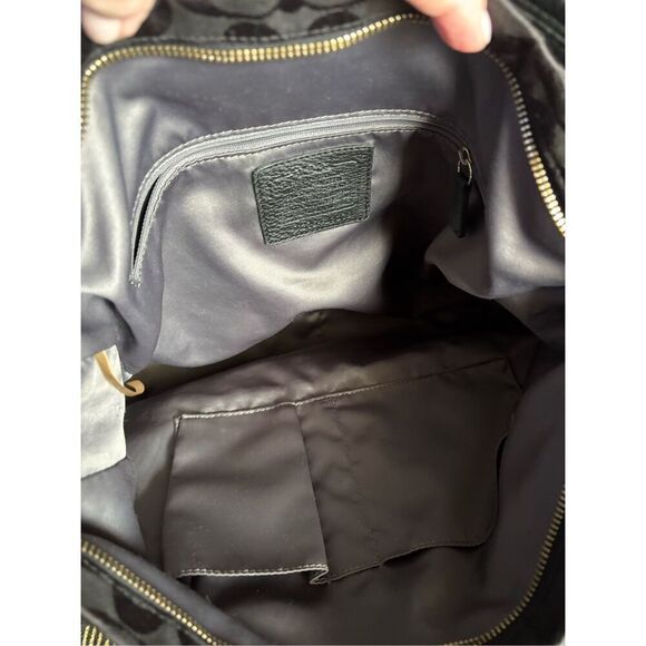 COACH - EUC Park Signature C Black Hobo with Leather Trim & Strap. BEAUTIFUL! - Picture 5 of 16